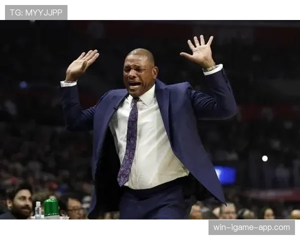 安德鲁·威金斯通过防守转换制造对手失误提升球队反击效率