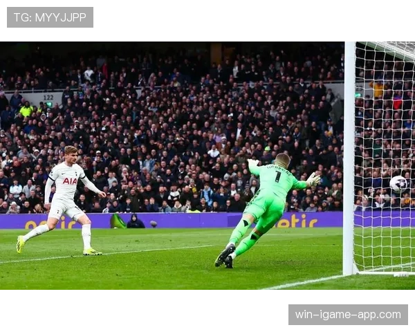 热刺正面临防守危机：战术体系漏洞如何重塑争冠潜力？